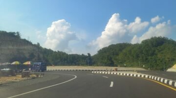 Tugu Bundaran Planjan Masih Dirumuskan, Entah Ikon Gunungan Atau Tani