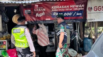 Petugas Gabungan Sikat Ratusan Rokok Ilegal di Playen